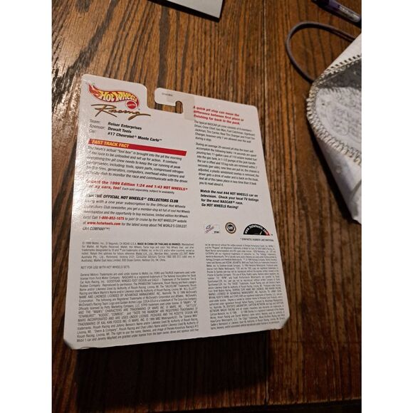 Vintage 1999 Mattel Hot Wheels Racing Matt Kenseth DeWalt Pit Crew Collector Ed - Picture 2 of 6